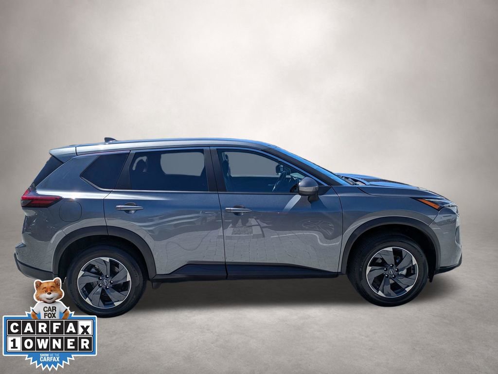 Used 2025 Nissan Rogue SV FWD image 3
