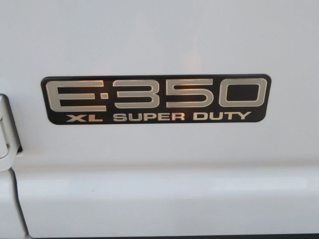 Used 2003 Ford E-350 and Econoline 350 Super Duty Wagon image 13