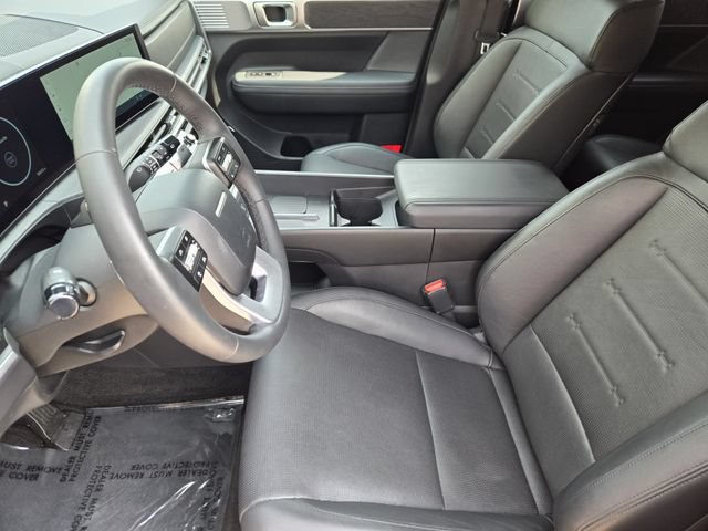 Certified 2025 Hyundai Santa Fe Limited AWD/4WD image 10