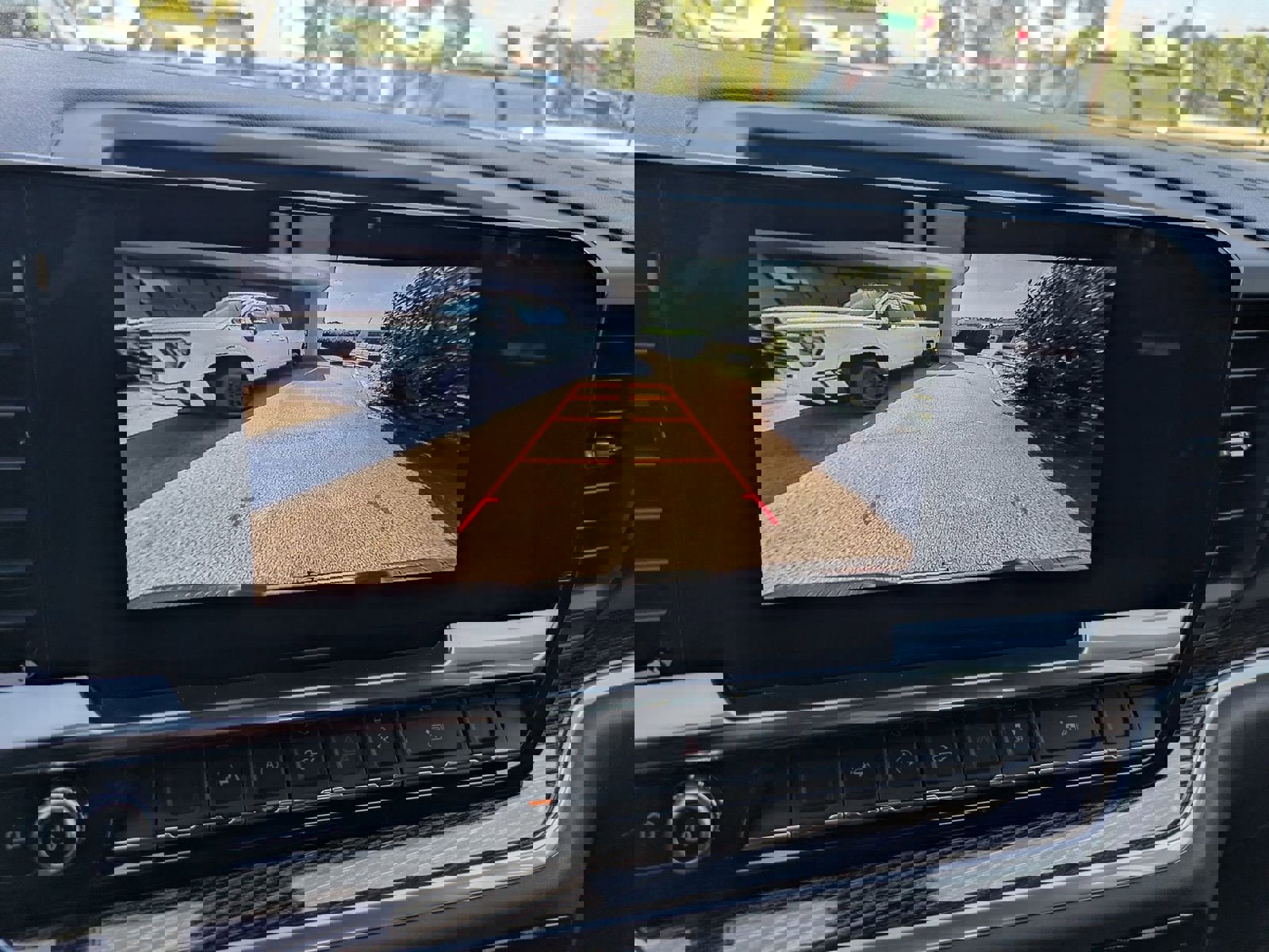 New 2024 GMC Sierra 1500 SLE w/ Preferred Package image 17