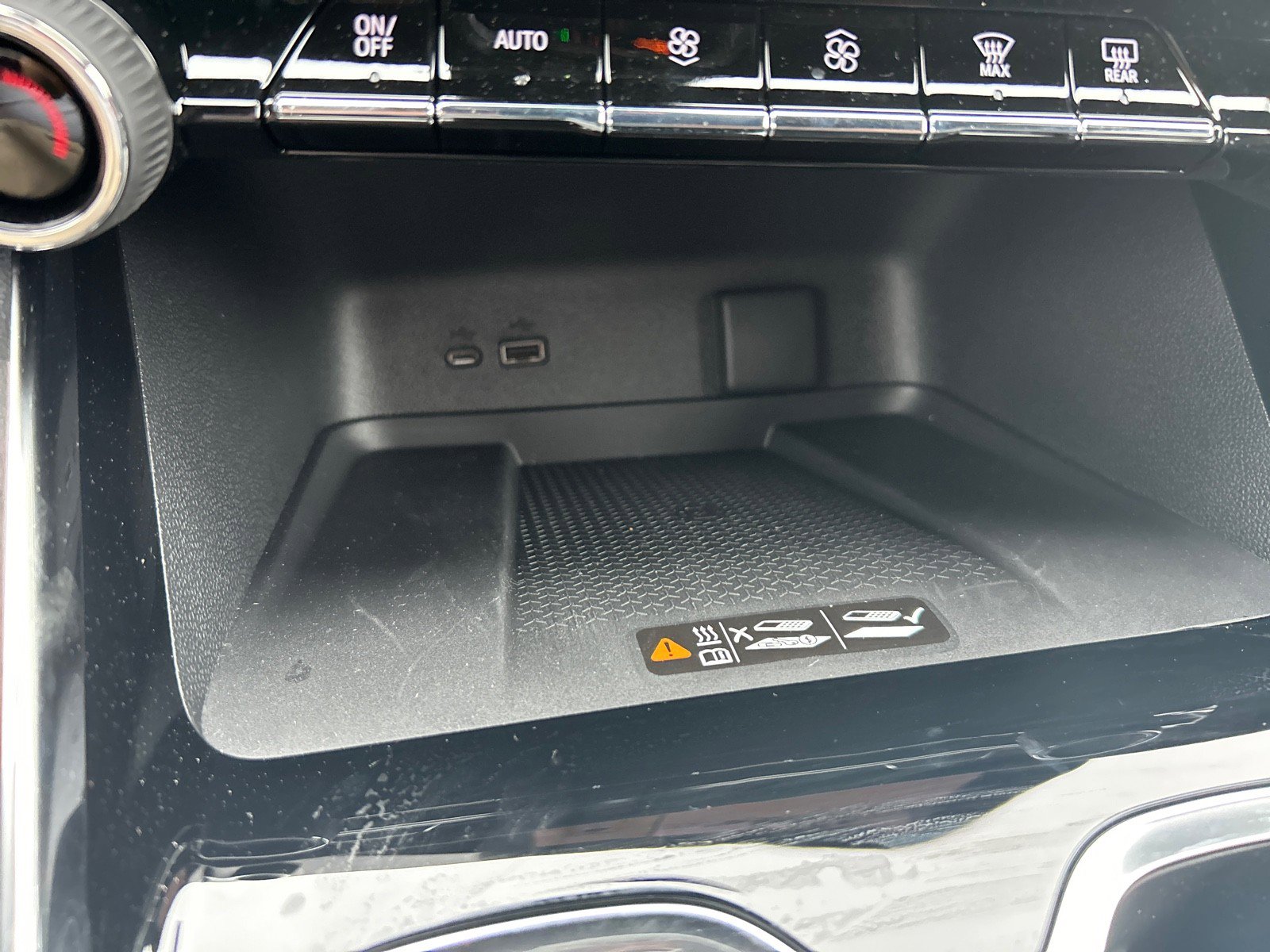 New 2026 Chevrolet Traverse RS w/ LPO, Floor Liner Package FWD image 13