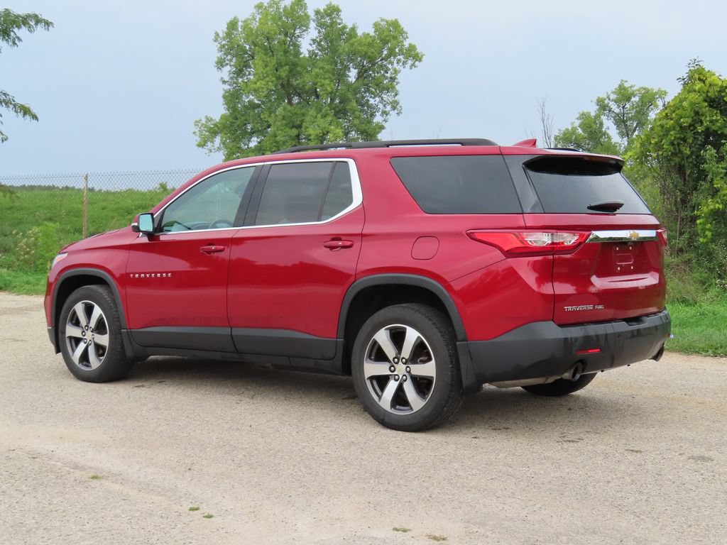 Used 2020 Chevrolet Traverse LT w/ LT Premium Package AWD/4WD image 7