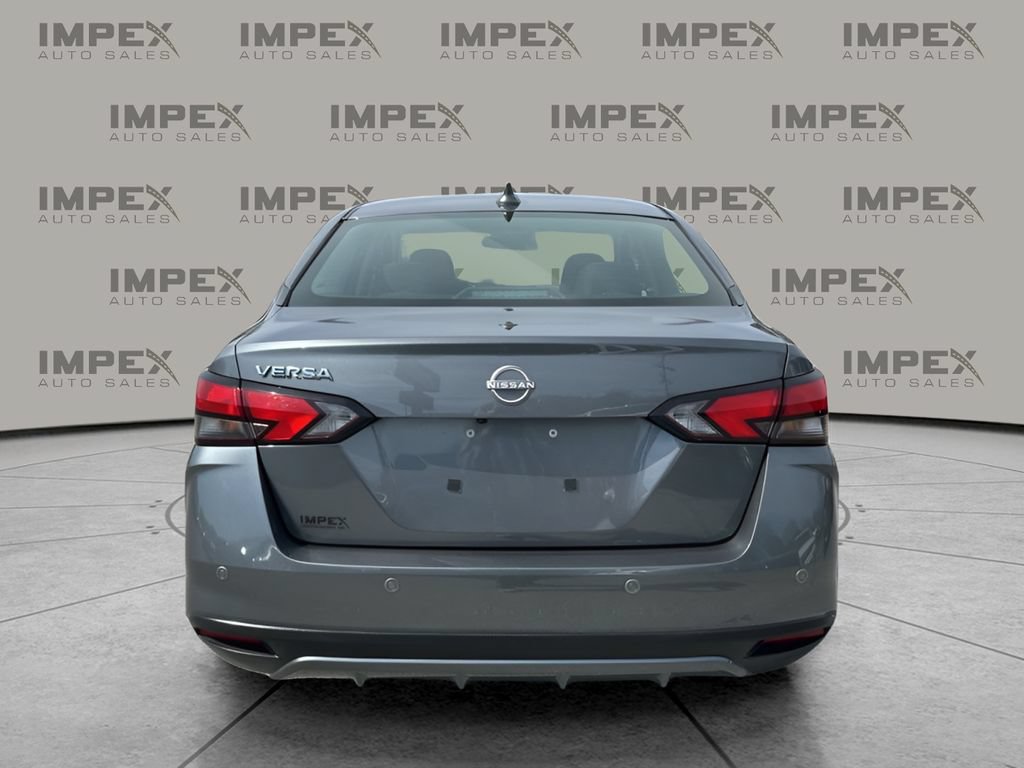 Used 2025 Nissan Versa SV FWD image 4