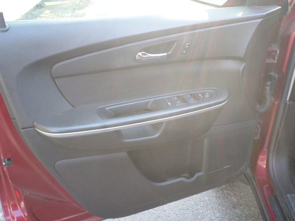 Used 2009 GMC Acadia SLT w/ Technology Package image 30