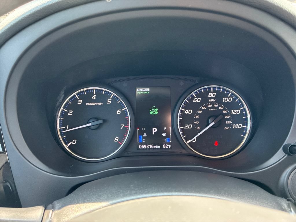 Used 2020 Mitsubishi Outlander ES AWD/4WD image 23