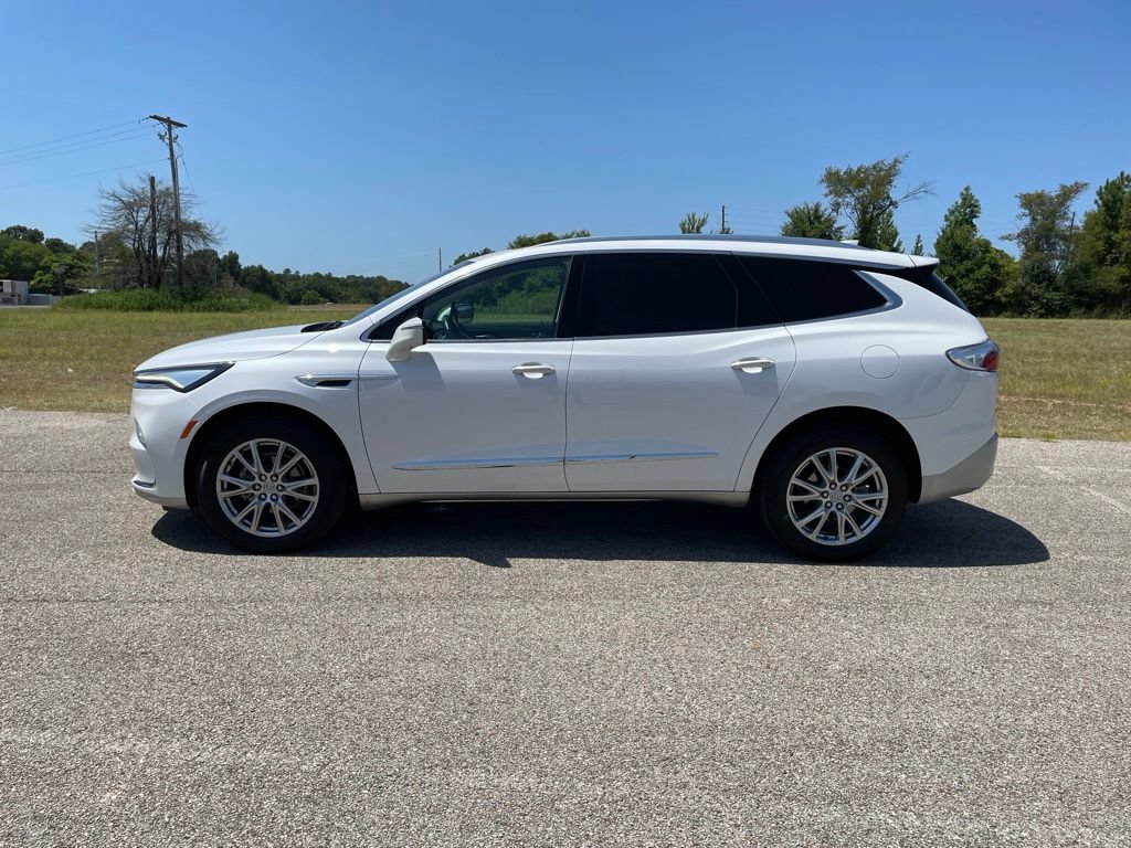 Used 2023 Buick Enclave Premium w/ Experience Buick Package AWD/4WD image 2