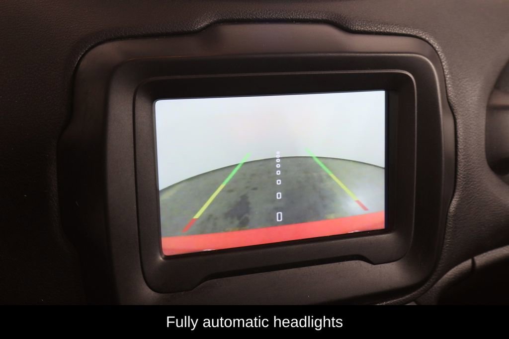 Used 2021 Jeep Renegade Latitude w/ Convenience Group image 7