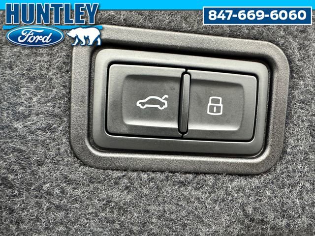 Used 2021 Audi S8 L image 14