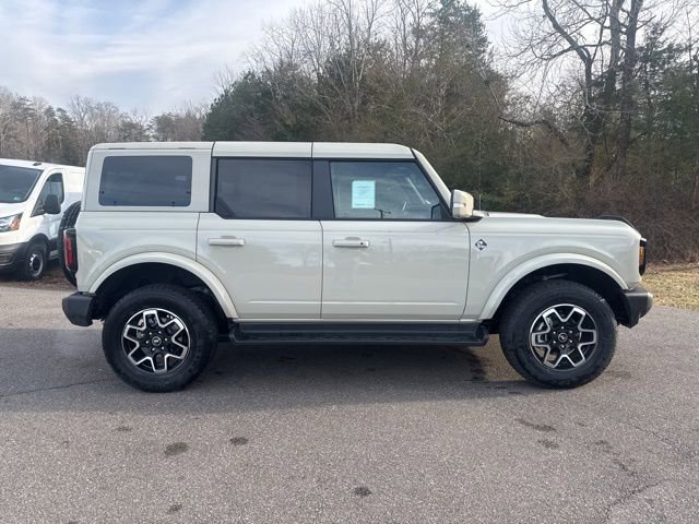 New 2025 Ford Bronco Outer Banks image 2