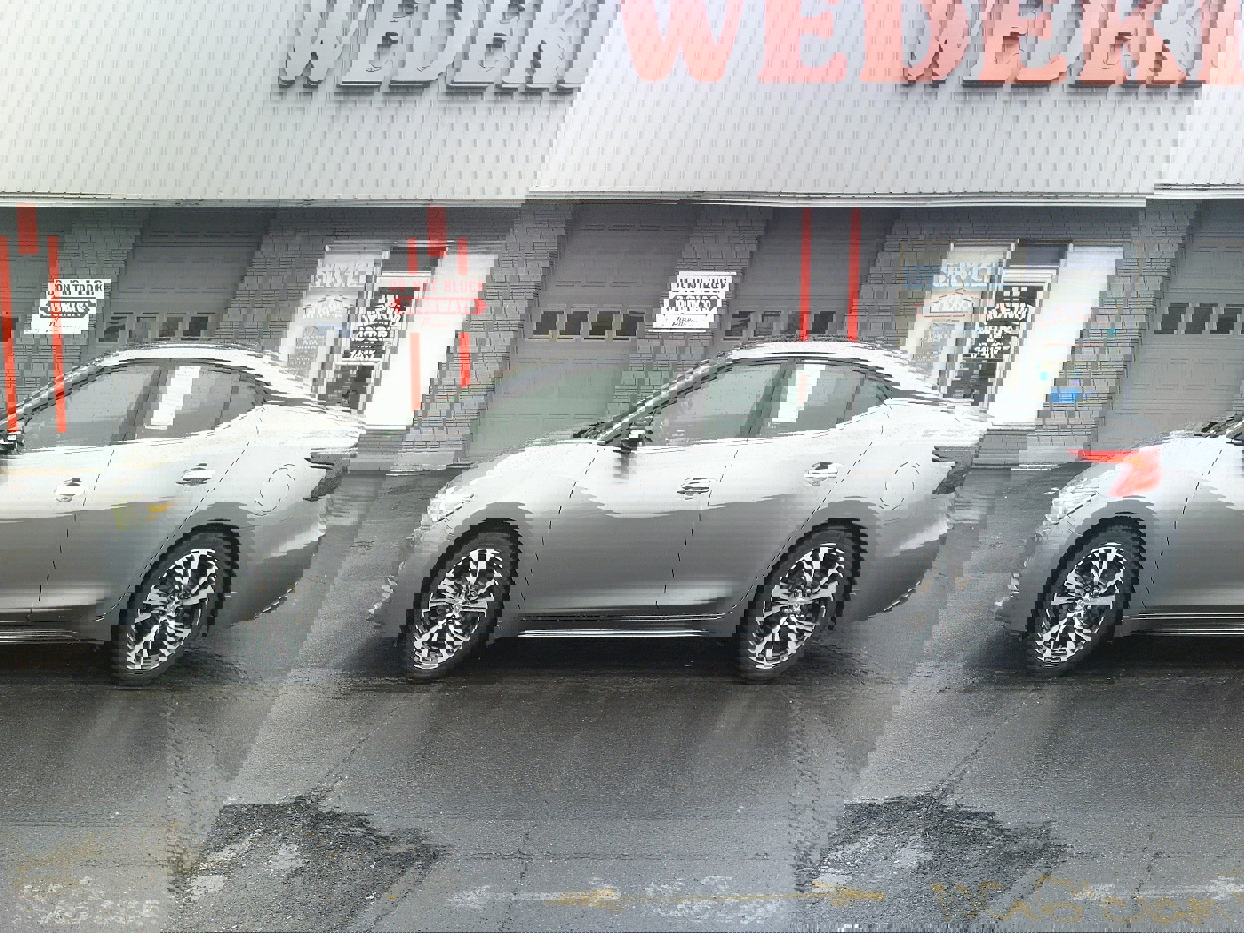 Used 2016 Nissan Maxima 3.5 SL image 2