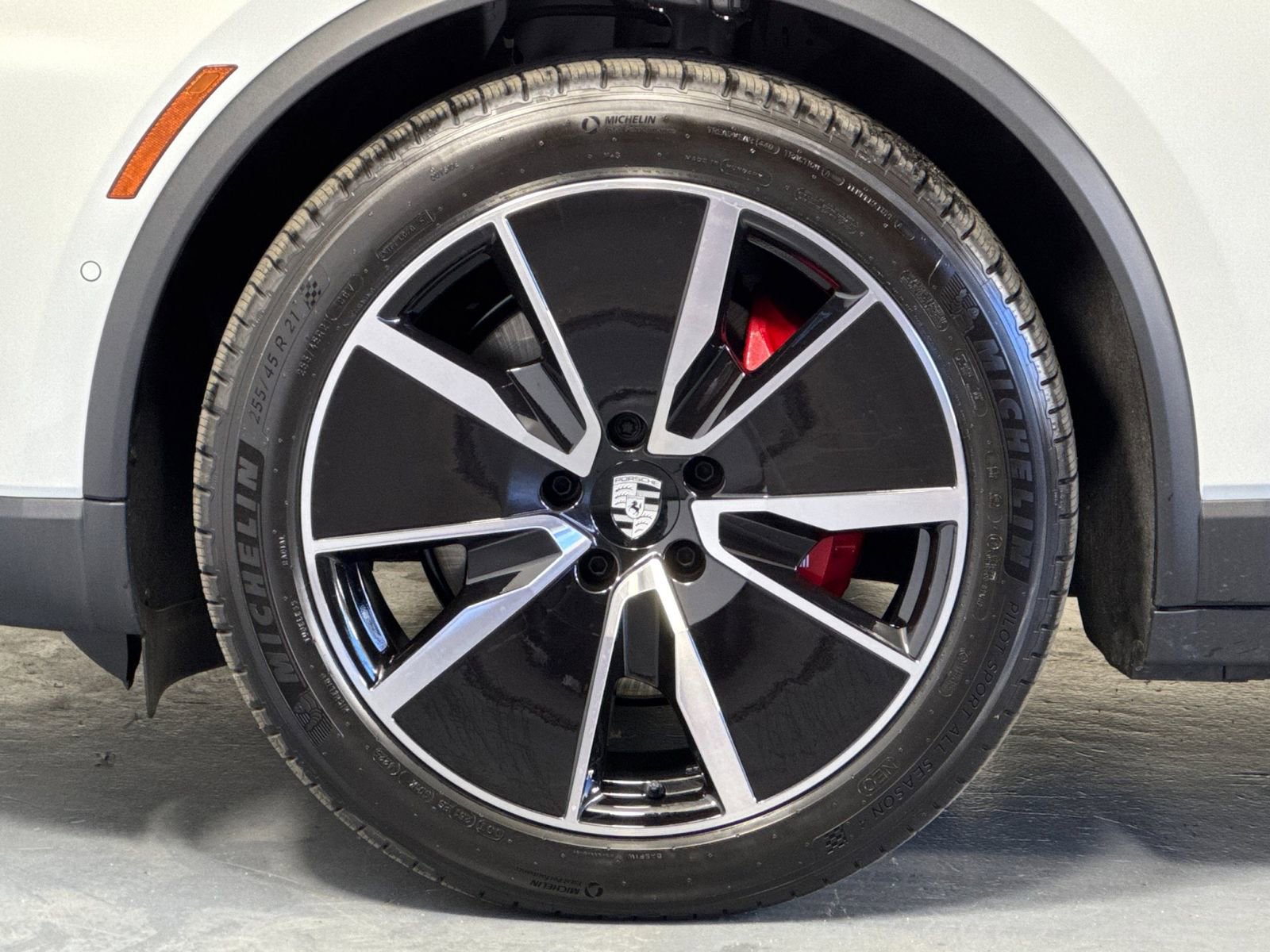 New 2026 Porsche Macan 4S Electric AWD/4WD image 34