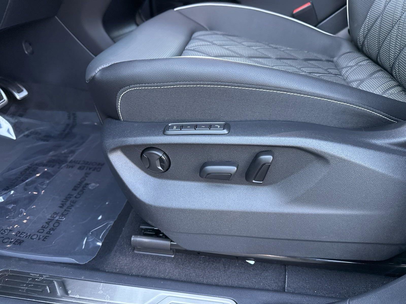 New 2025 Volkswagen Atlas SEL Premium R-Line image 15