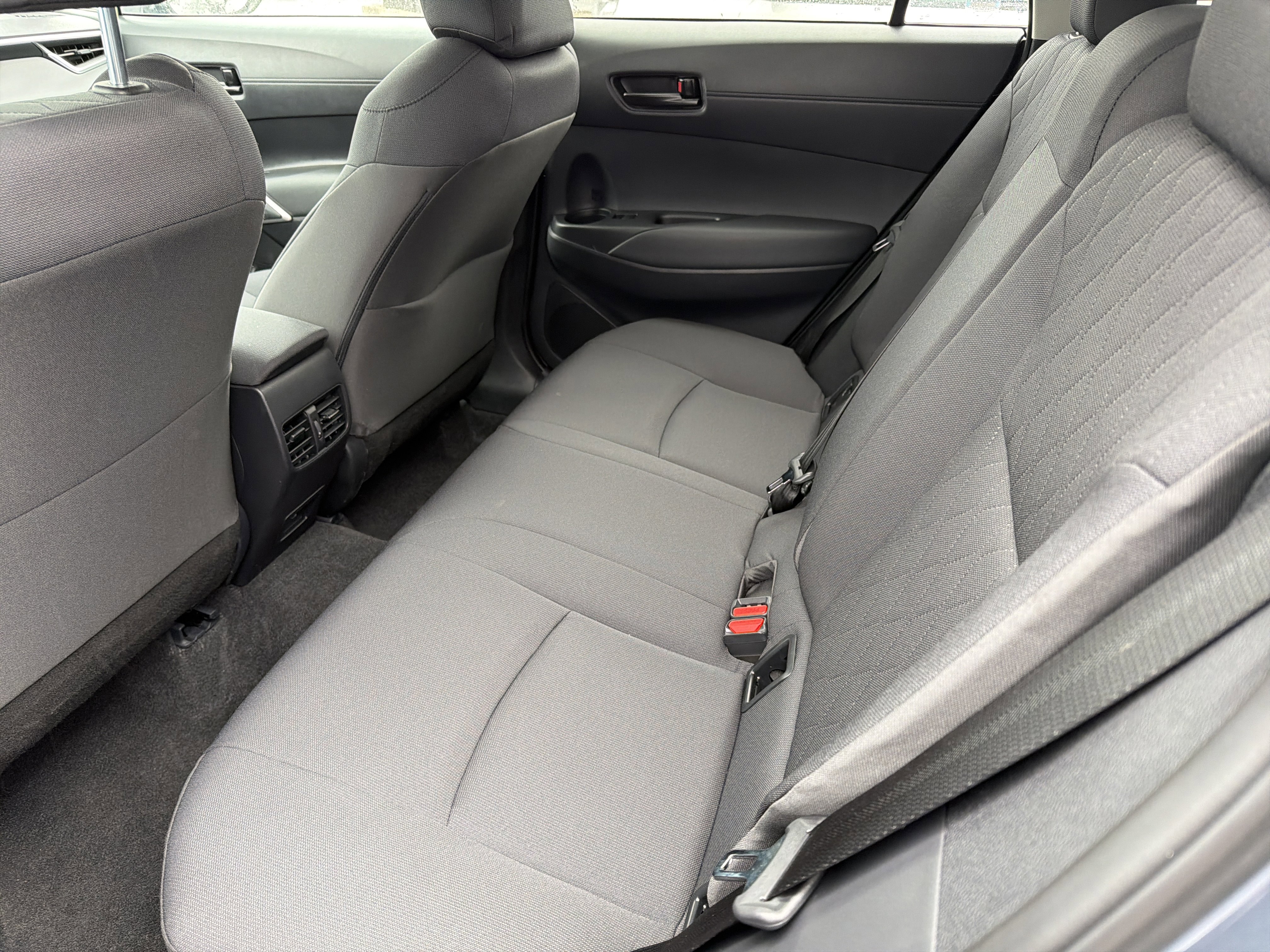 Used 2024 Toyota Corolla Cross LE image 23