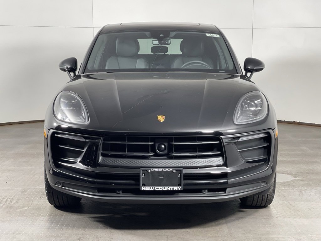 Certified 2025 Porsche Macan image 10