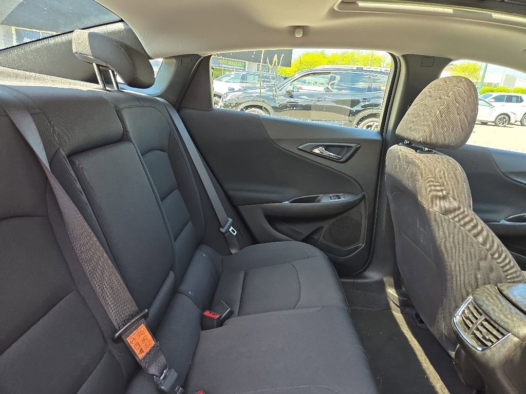 Used 2023 Chevrolet Malibu LT FWD image 29