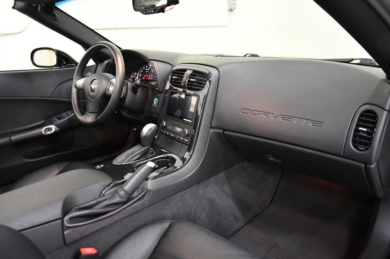 Used 2011 Chevrolet Corvette Coupe w/ 1LT RWD image 14