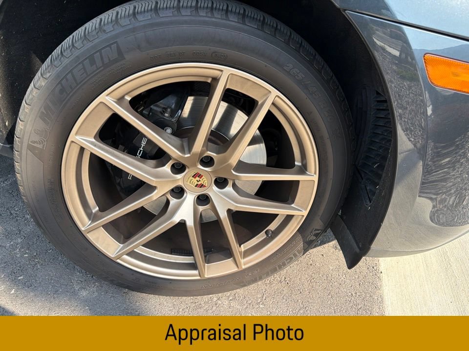 Certified 2023 Porsche Macan S AWD/4WD image 6