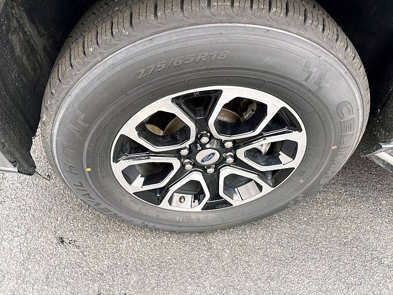 Used 2023 Ford Expedition XLT image 14