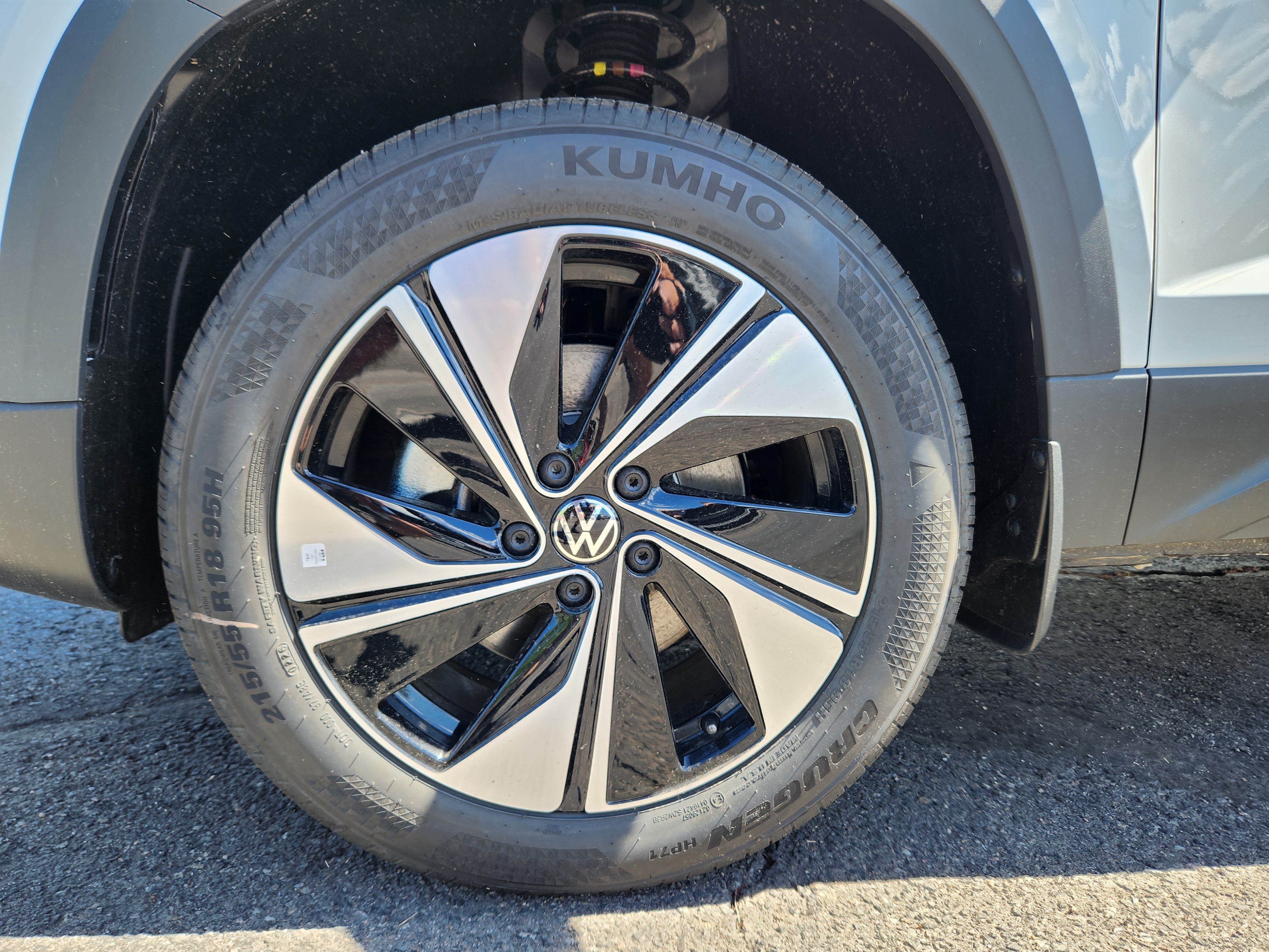 New 2026 Volkswagen Taos SE AWD/4WD image 27