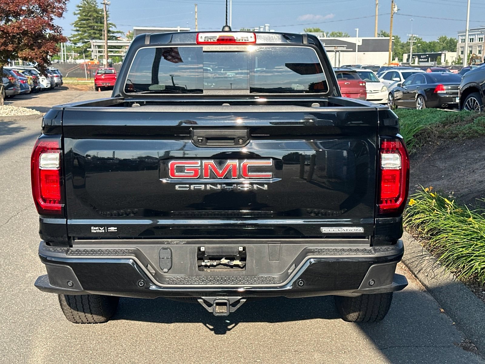 Used 2024 GMC Canyon Elevation w/ Elevation Premium Package AWD/4WD image 6