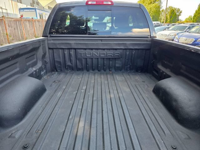 Used 2020 Toyota Tundra SR5 w/ SR5 Upgrade Package AWD/4WD image 11