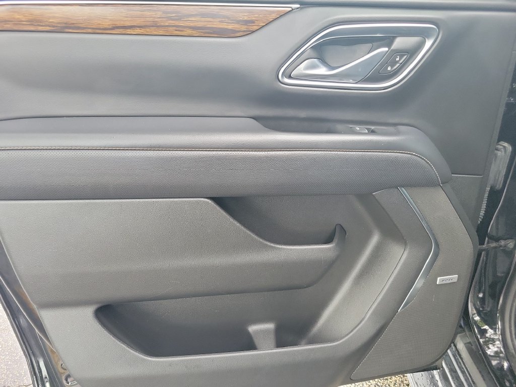 Used 2024 Chevrolet Suburban Premier AWD/4WD image 21