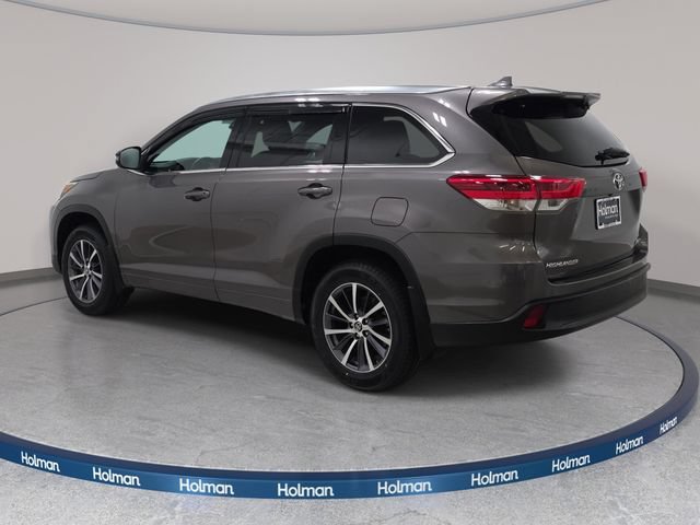 Used 2017 Toyota Highlander XLE AWD/4WD image 8