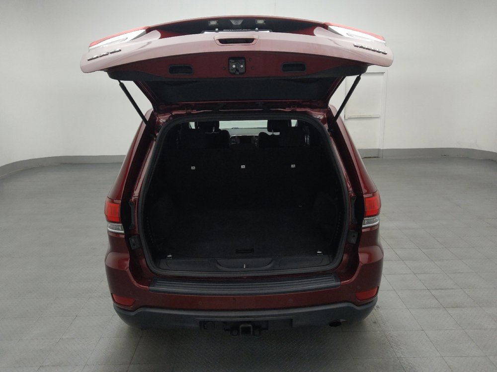 Used 2020 Jeep Grand Cherokee Laredo AWD/4WD image 29