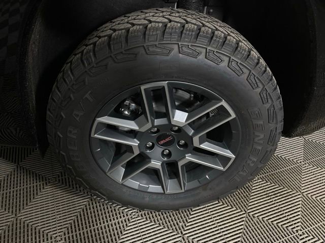 New 2026 GMC Terrain AT4 w/ Convenience Package III image 43