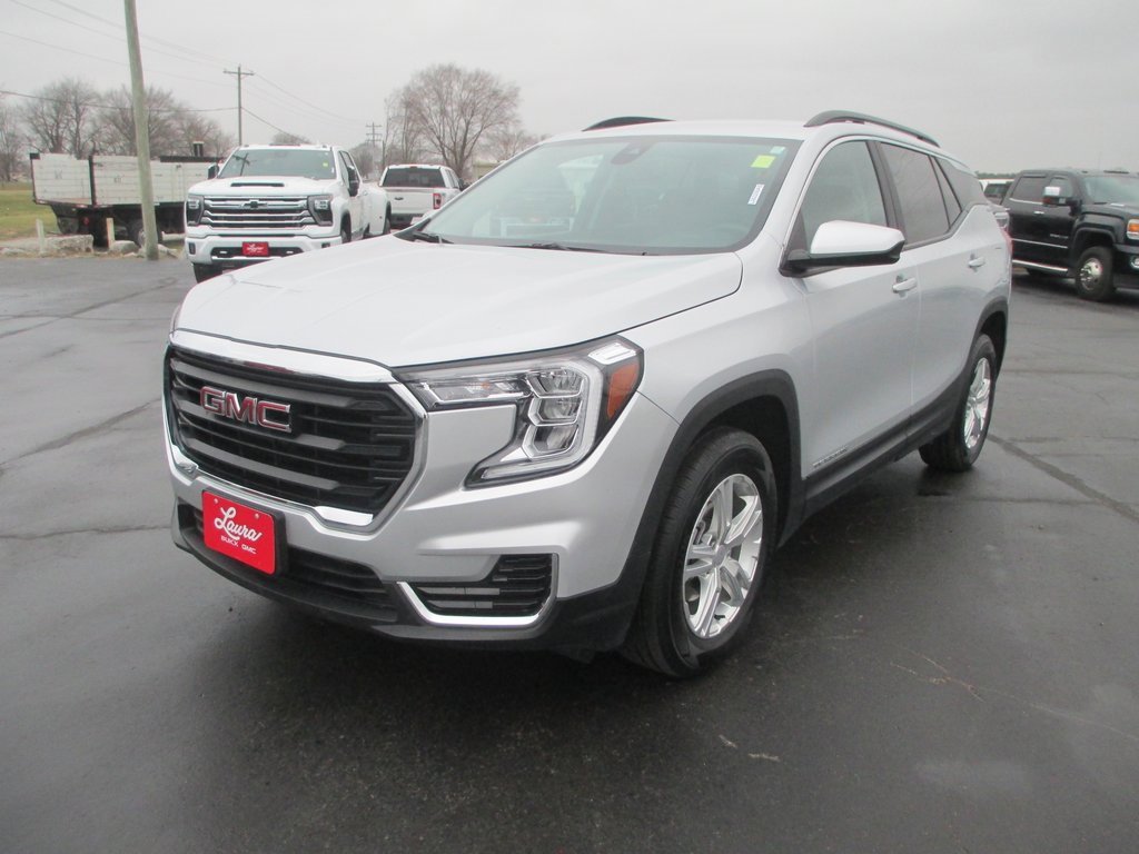 Used 2022 GMC Terrain SLE w/ Driver Convenience Package image 9