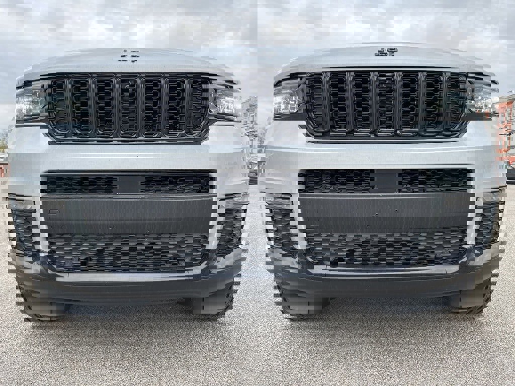 New 2025 Jeep Grand Cherokee L Limited w/ Luxury Tech Group II image 3