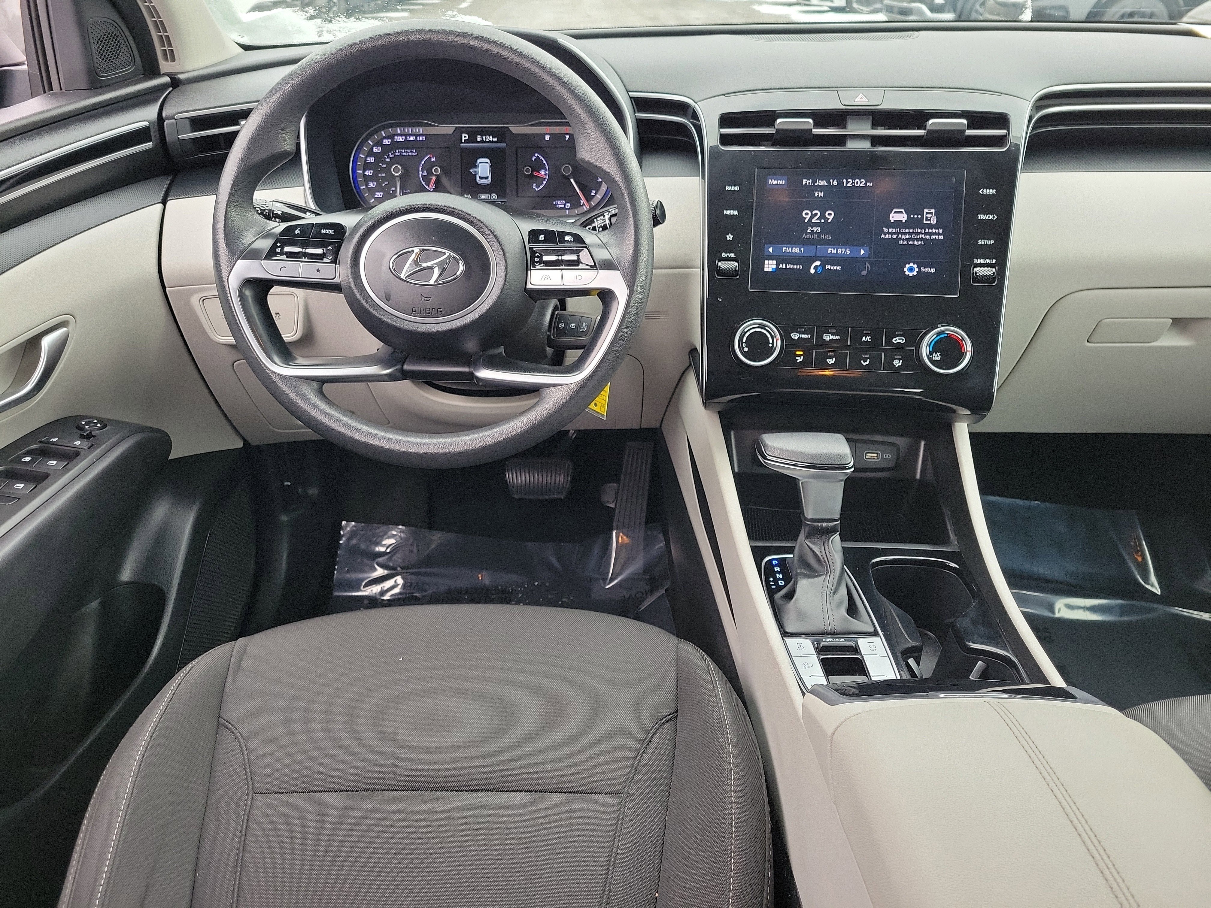 Used 2022 Hyundai Tucson SE image 10