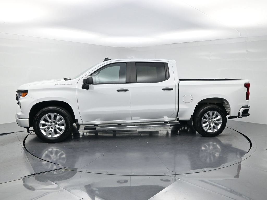 Used 2024 Chevrolet Silverado 1500 Custom RWD image 3
