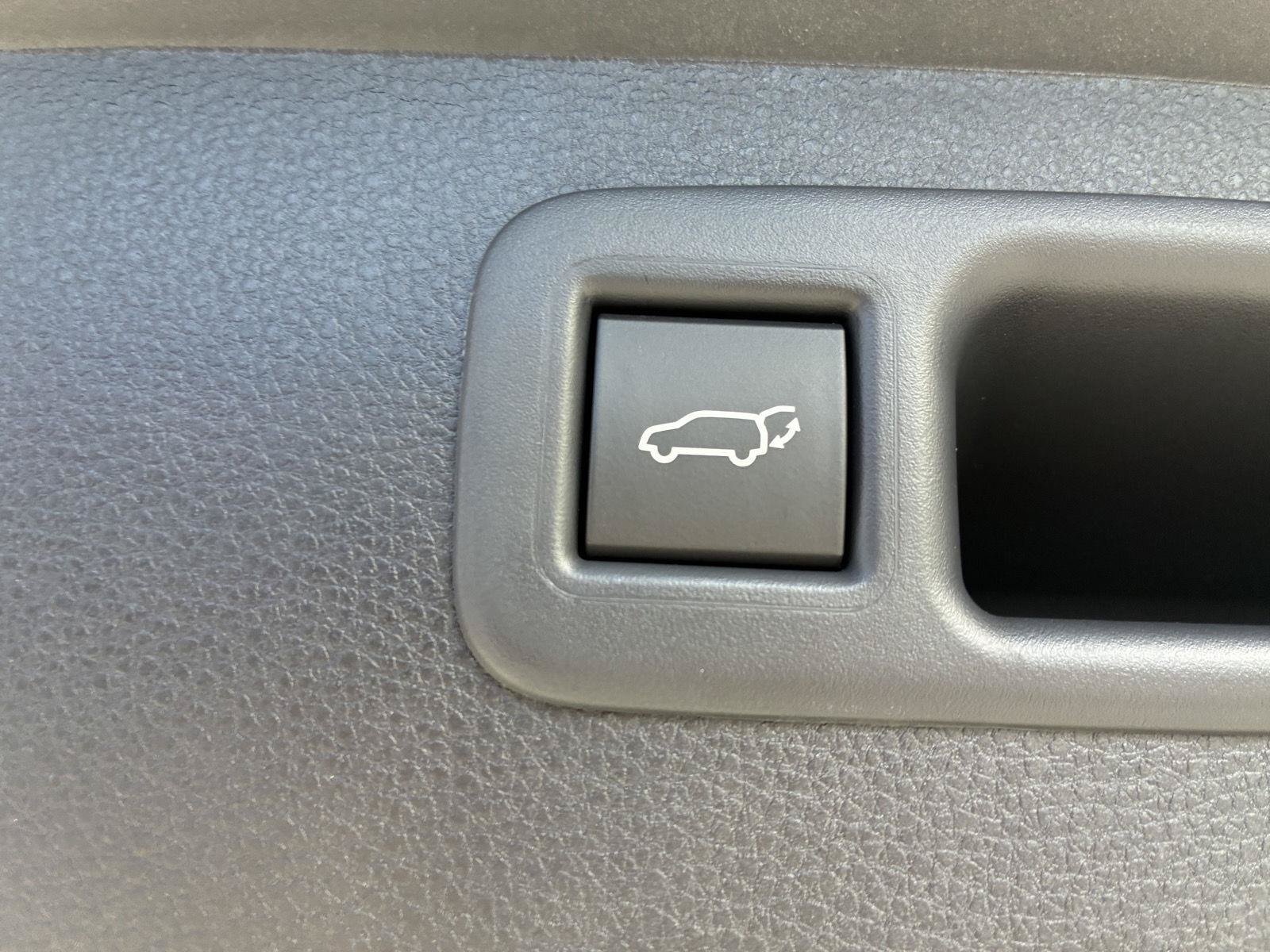 Used 2026 Toyota Highlander XLE AWD/4WD image 14