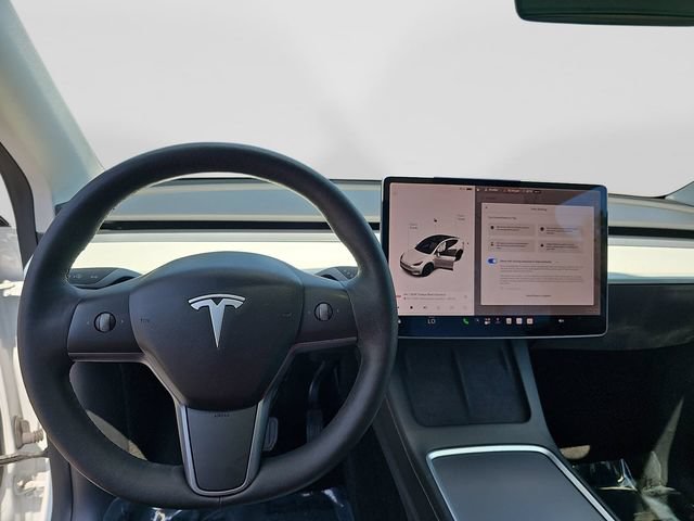 Used 2021 Tesla Model Y Long Range AWD/4WD image 11