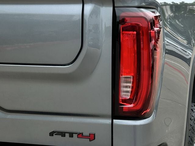 Used 2020 GMC Sierra 1500 AT4 w/ Off-Road Performance Package AWD/4WD image 7