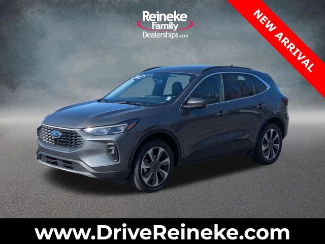 Used 2025 Ford Escape Platinum image 1