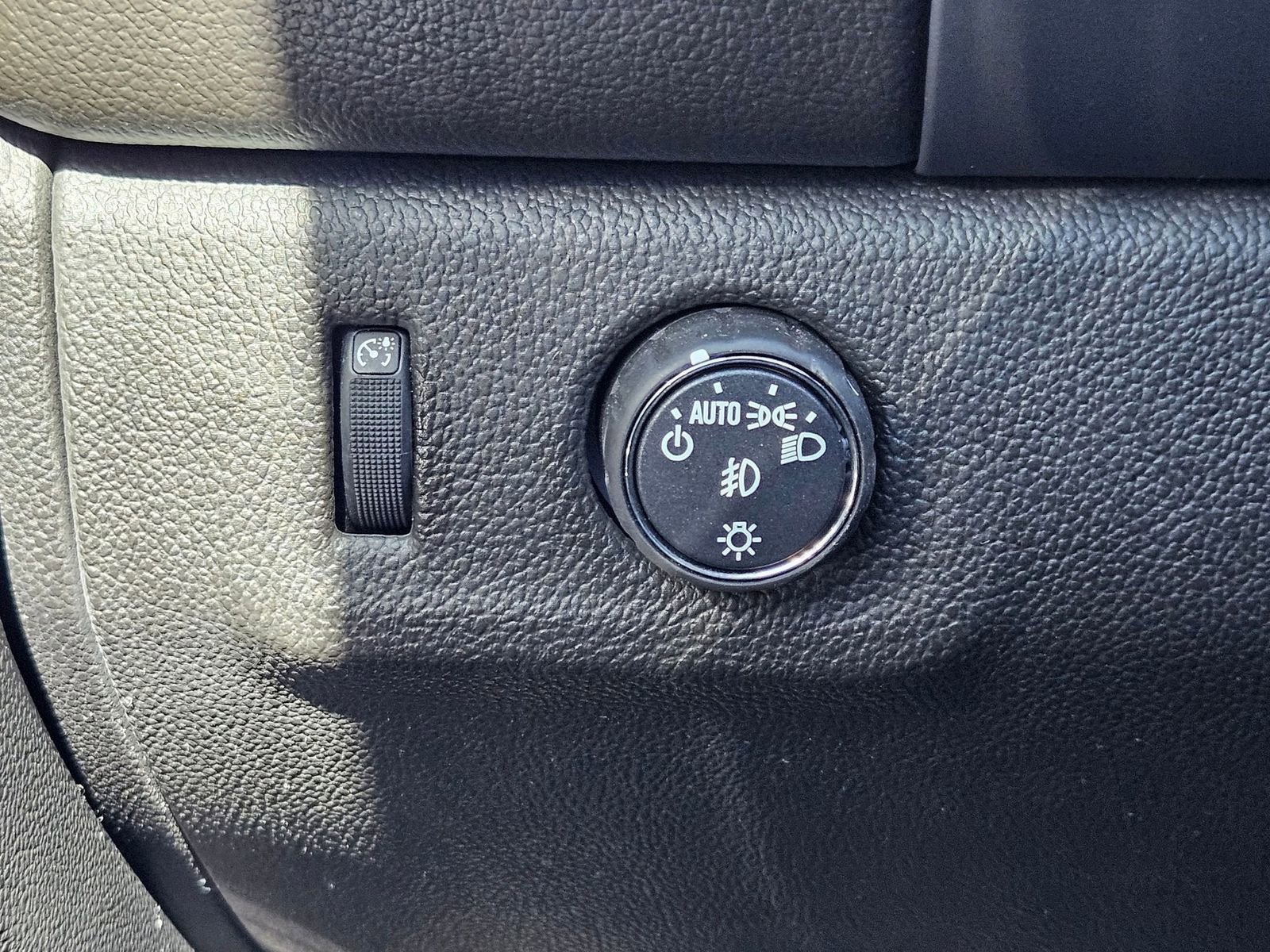 Used 2022 GMC Canyon Elevation w/ Trailering Package image 15