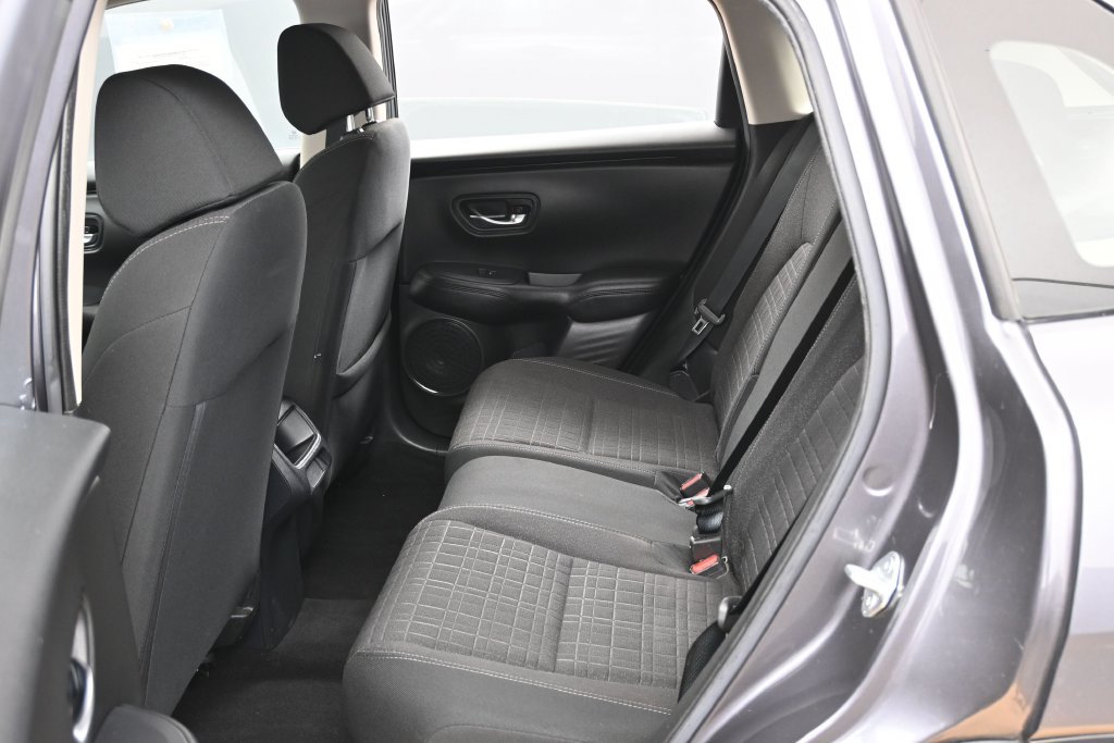 Used 2023 Honda HR-V LX image 31