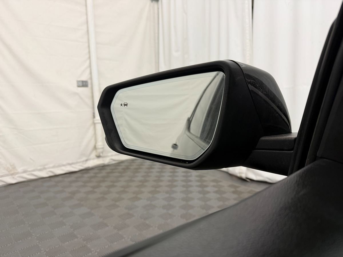 Used 2021 GMC Terrain SLT w/ Infotainment Package II image 16