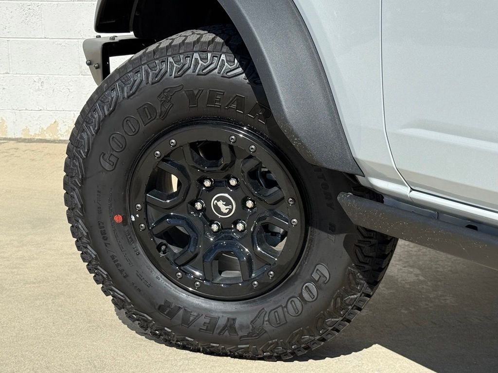 New 2026 Ford Bronco Badlands w/ Sasquatch Package AWD/4WD image 16