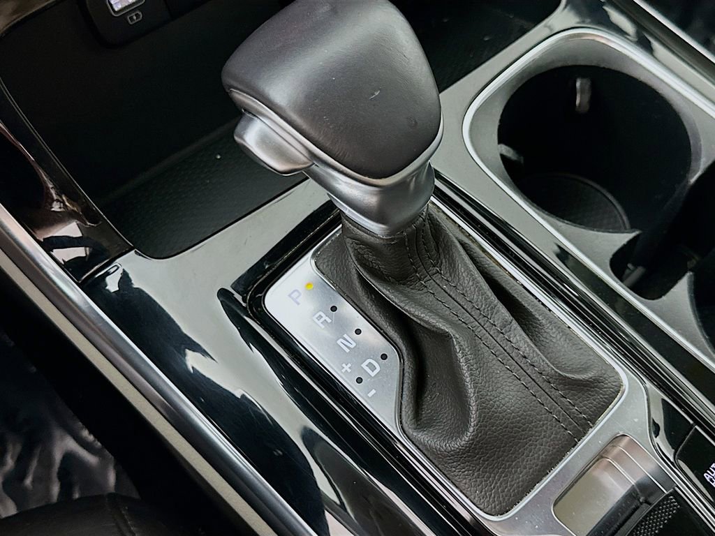 Used 2024 Kia Carnival EX FWD image 35