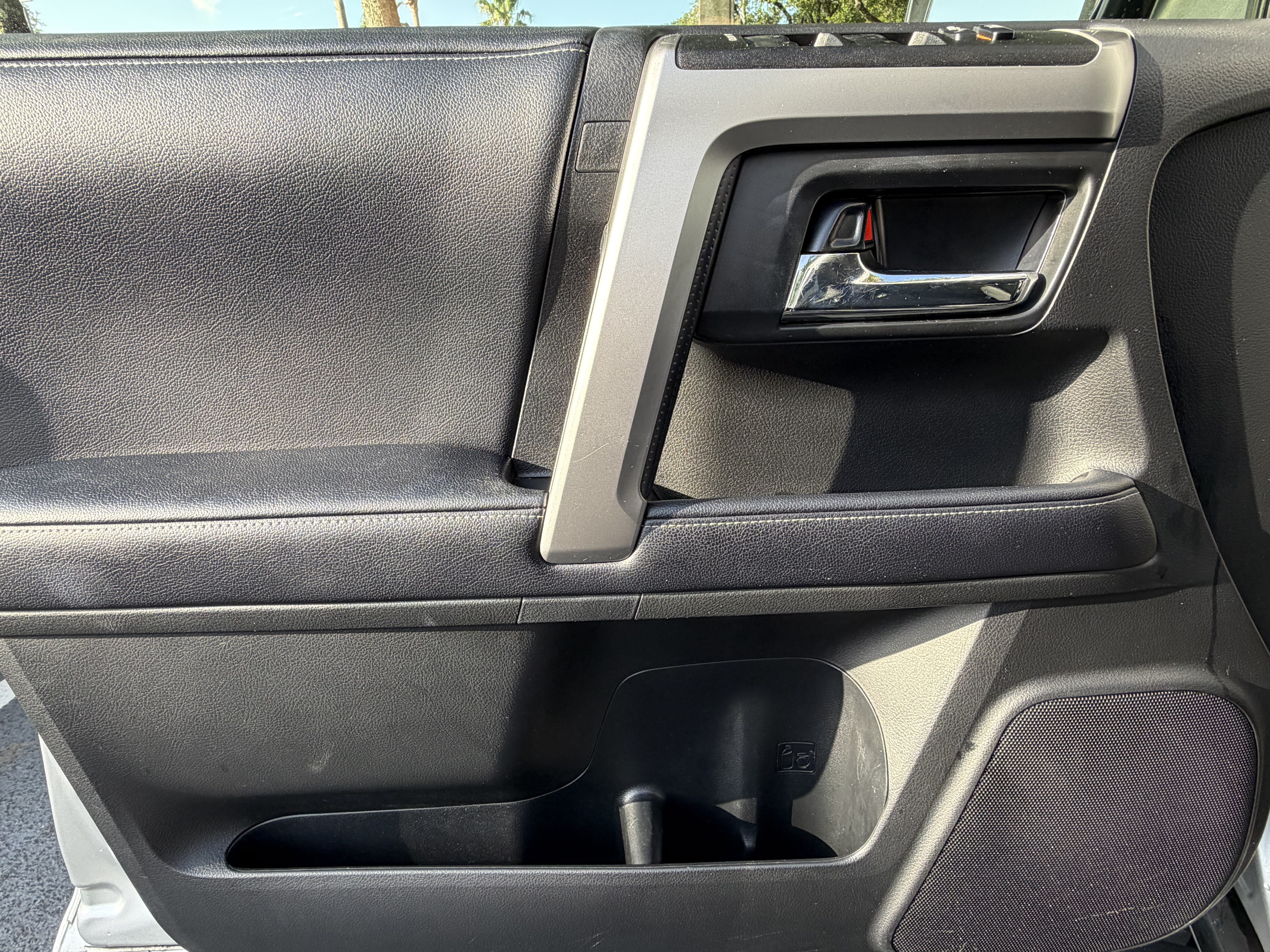 Used 2020 Toyota 4Runner SR5 Premium w/ Moonroof Package AWD/4WD image 13