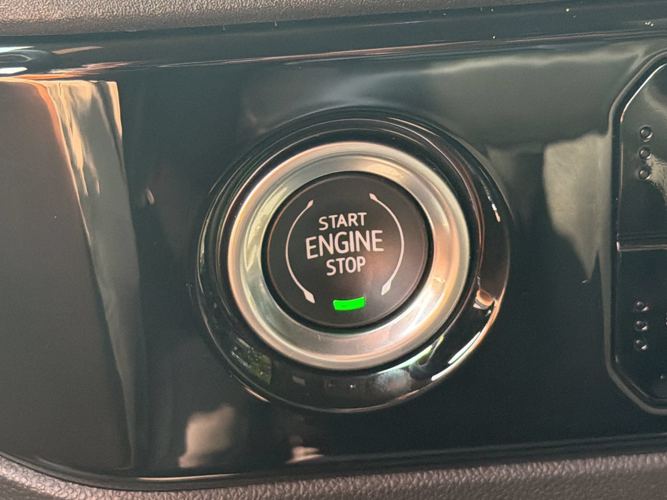 Used 2024 Chevrolet Silverado 1500 RST AWD/4WD image 18
