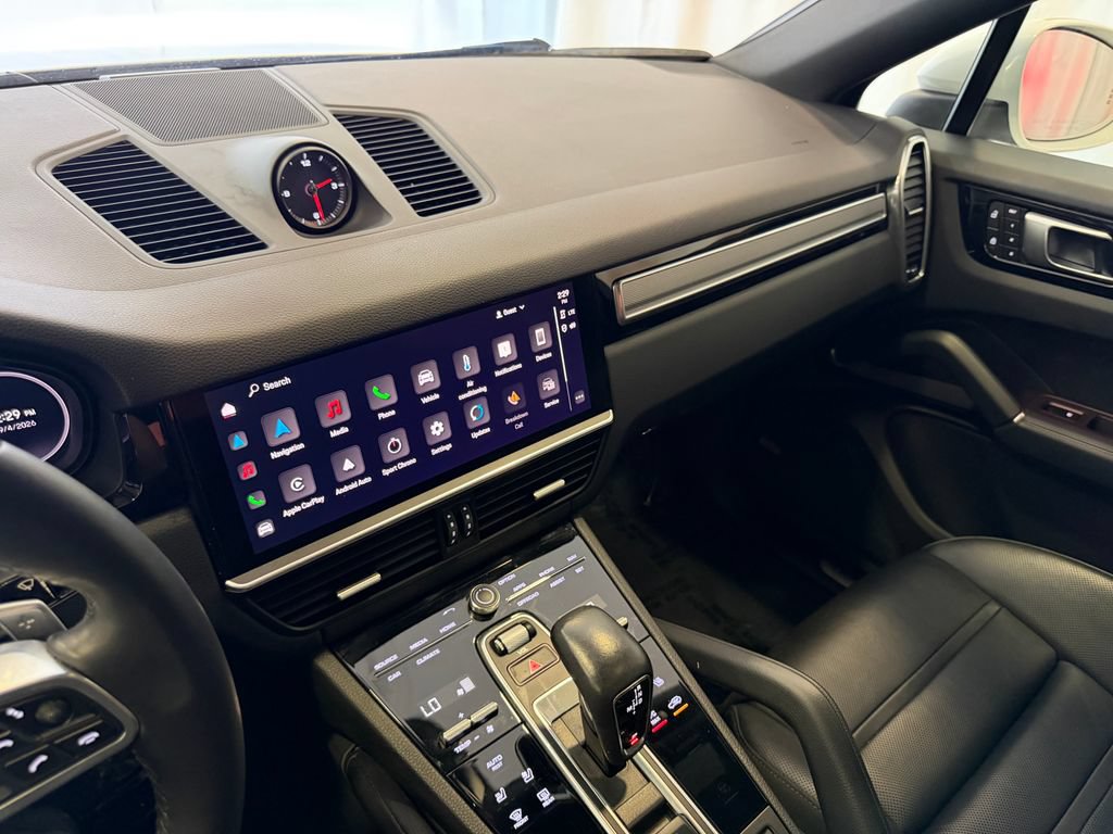 Certified 2022 Porsche Cayenne Platinum Edition AWD/4WD image 18