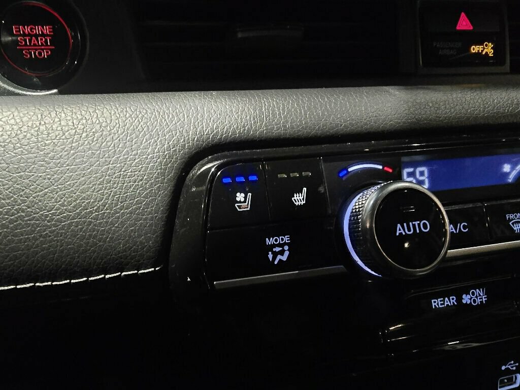 Used 2023 Honda Pilot Elite image 11