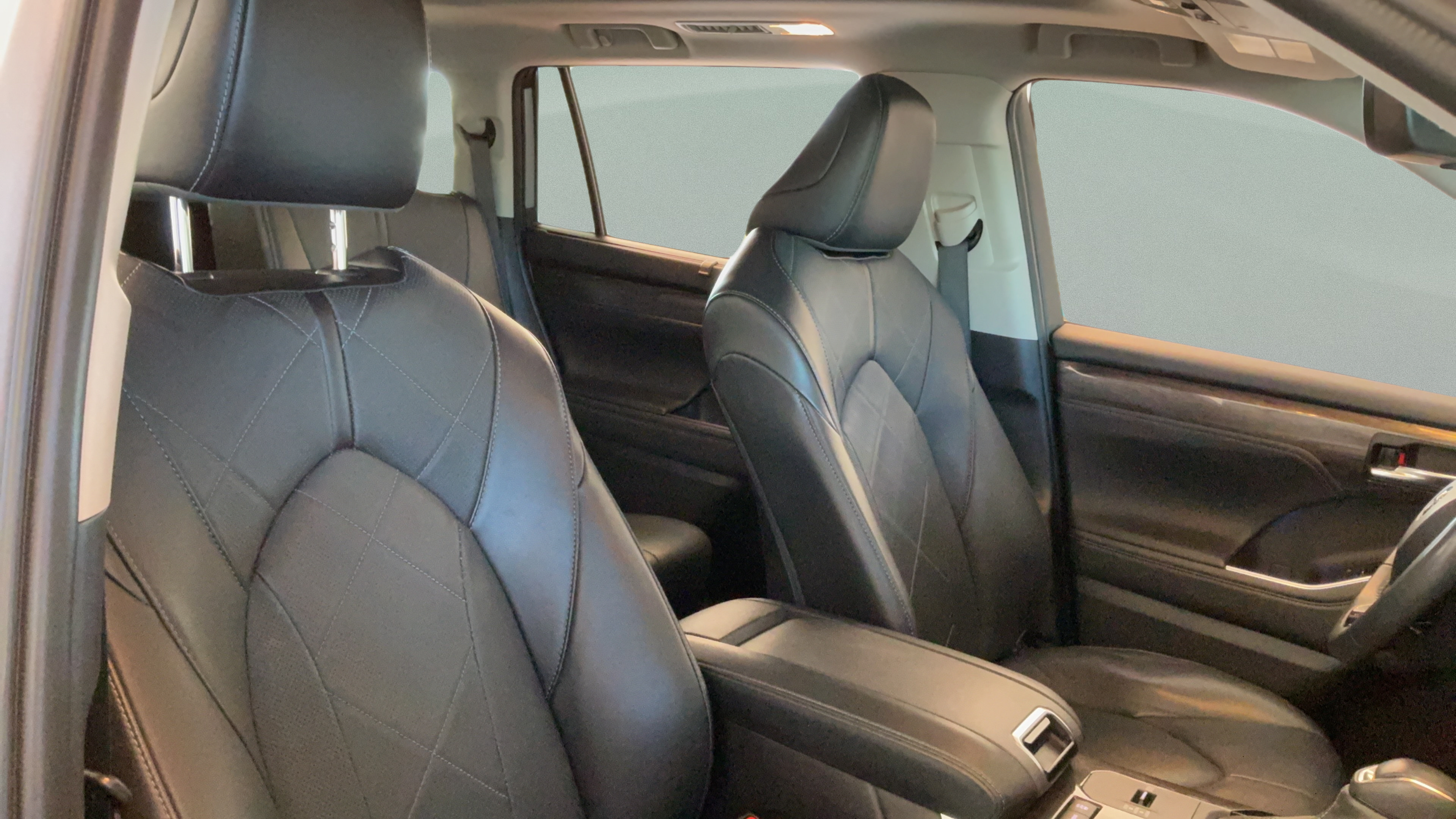 Used 2022 Toyota Highlander Platinum FWD image 37