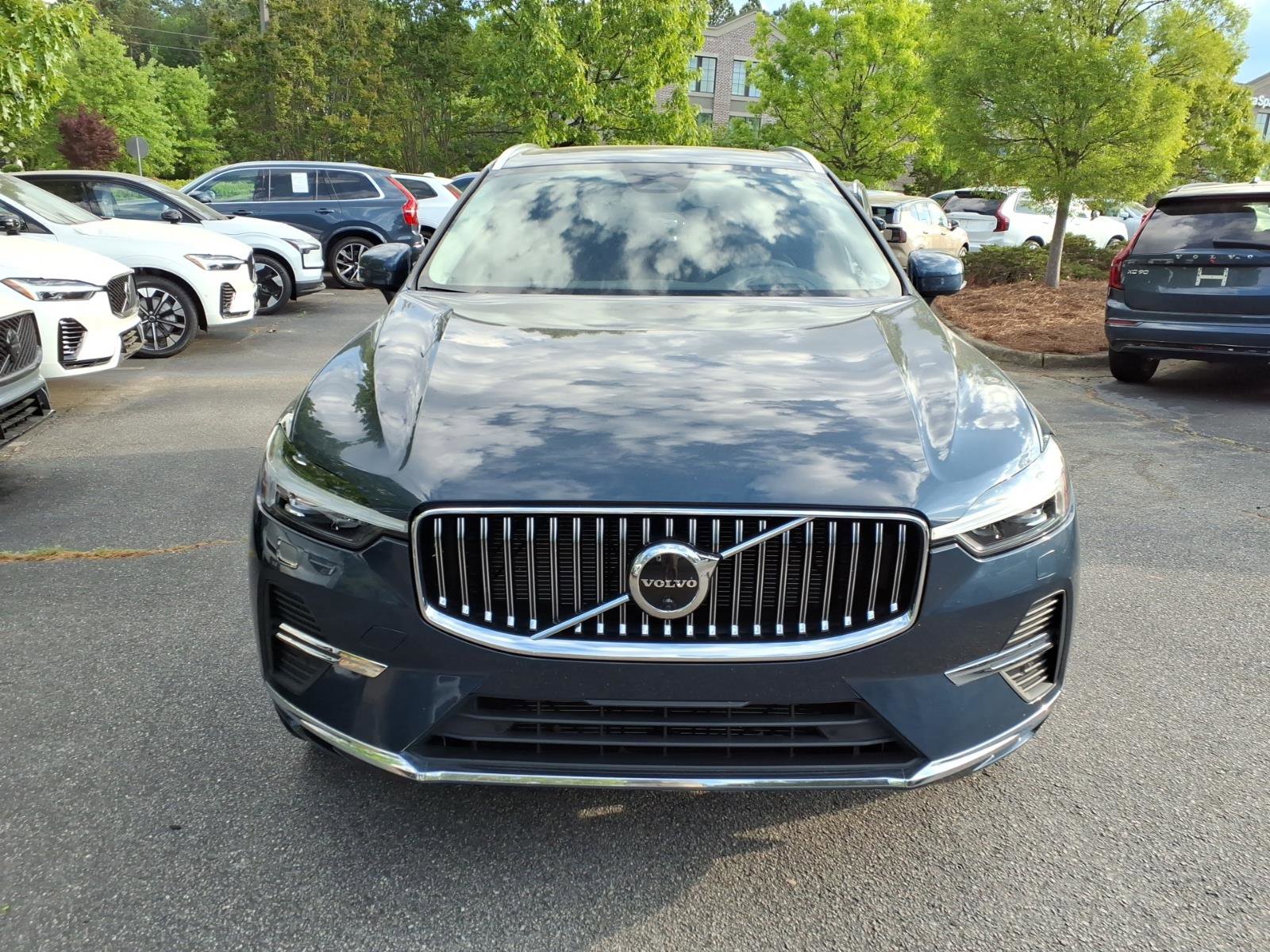 Certified 2023 Volvo XC60 B5 Ultimate w/ Climate Package FWD image 10