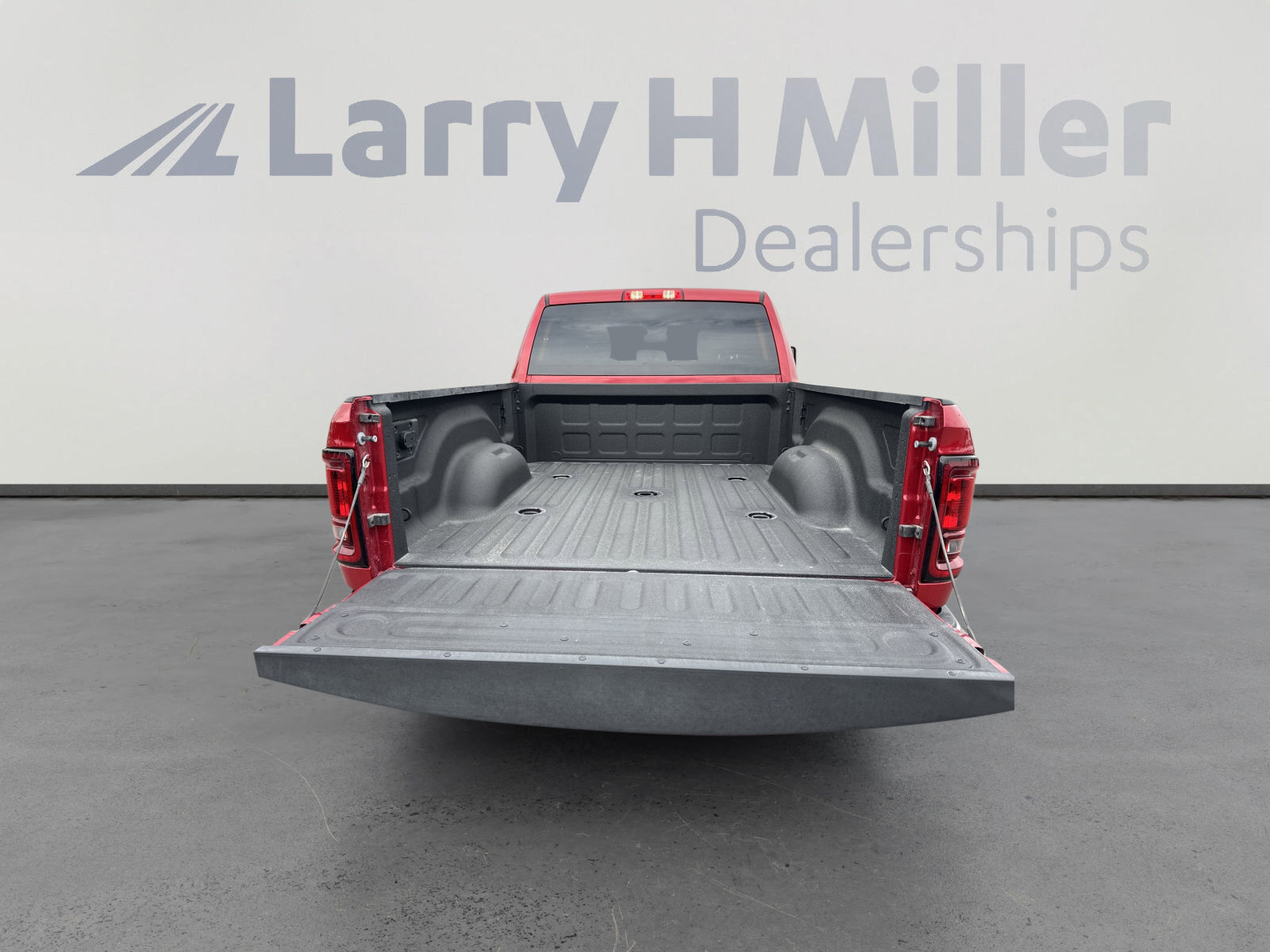 New 2025 RAM 2500 Big Horn AWD/4WD image 32