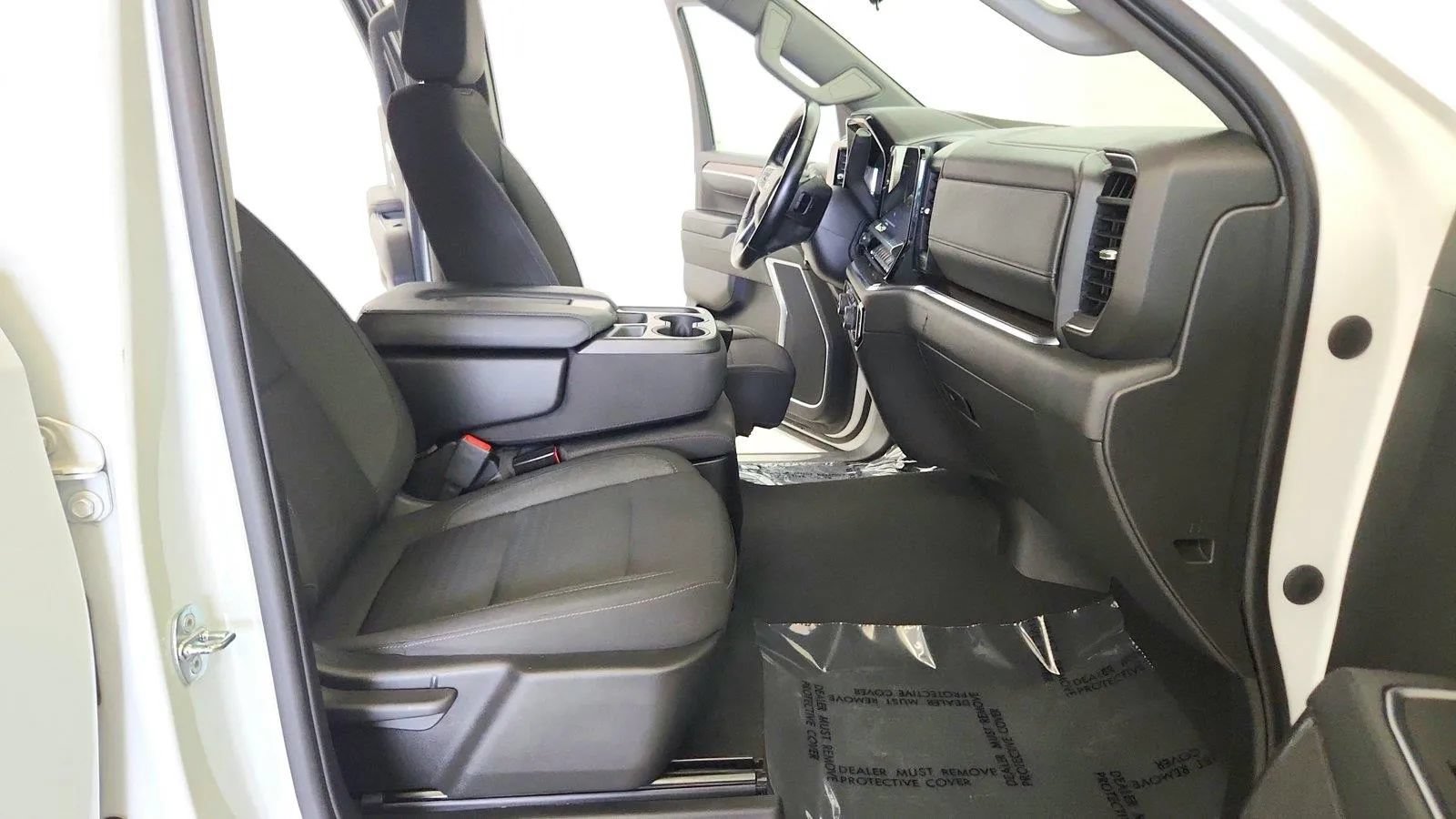 Used 2023 Chevrolet Silverado 1500 LT AWD/4WD image 29